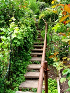 allotment-staits-entrance